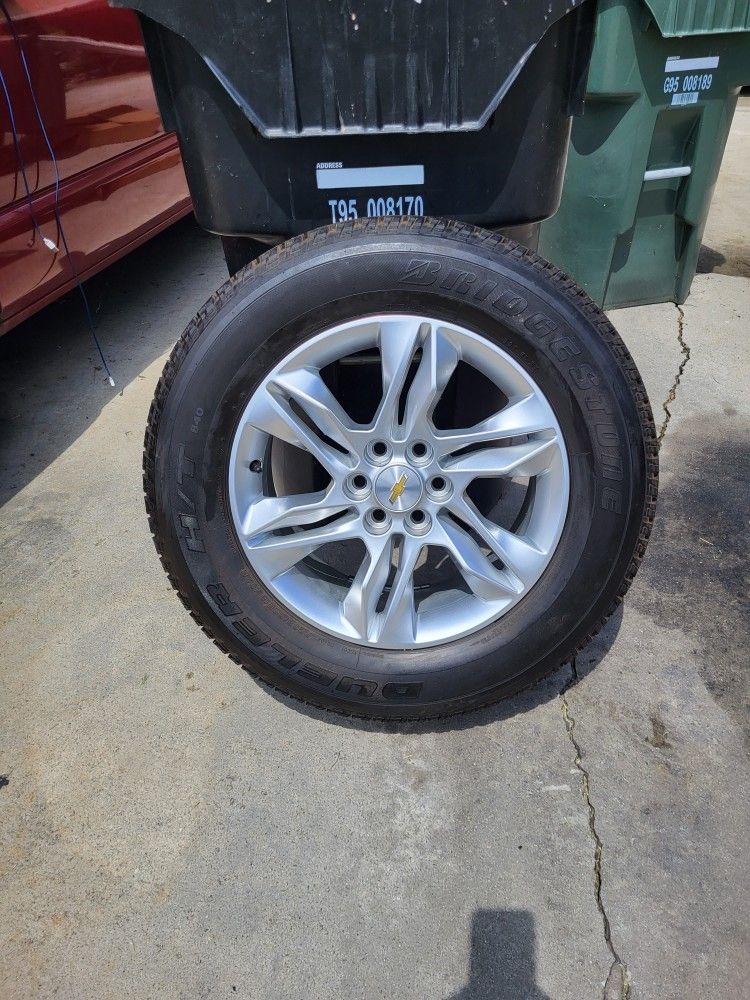 Set Of Four Bridgestone Tires And Wheel Wheels 265/ 60/ 18
