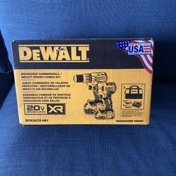 DEWALT XR BRUSHLESS HAMMER DRILL COMBO KIT 