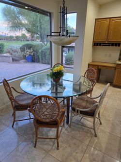 Dining room table