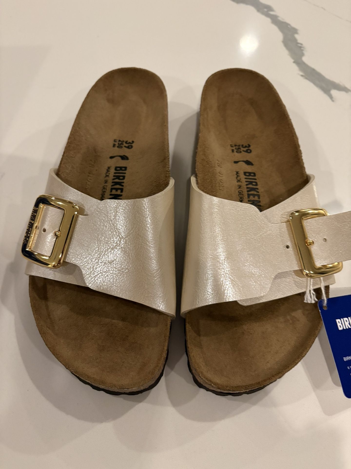 Women’s Birkenstock Size 8 Brand New 