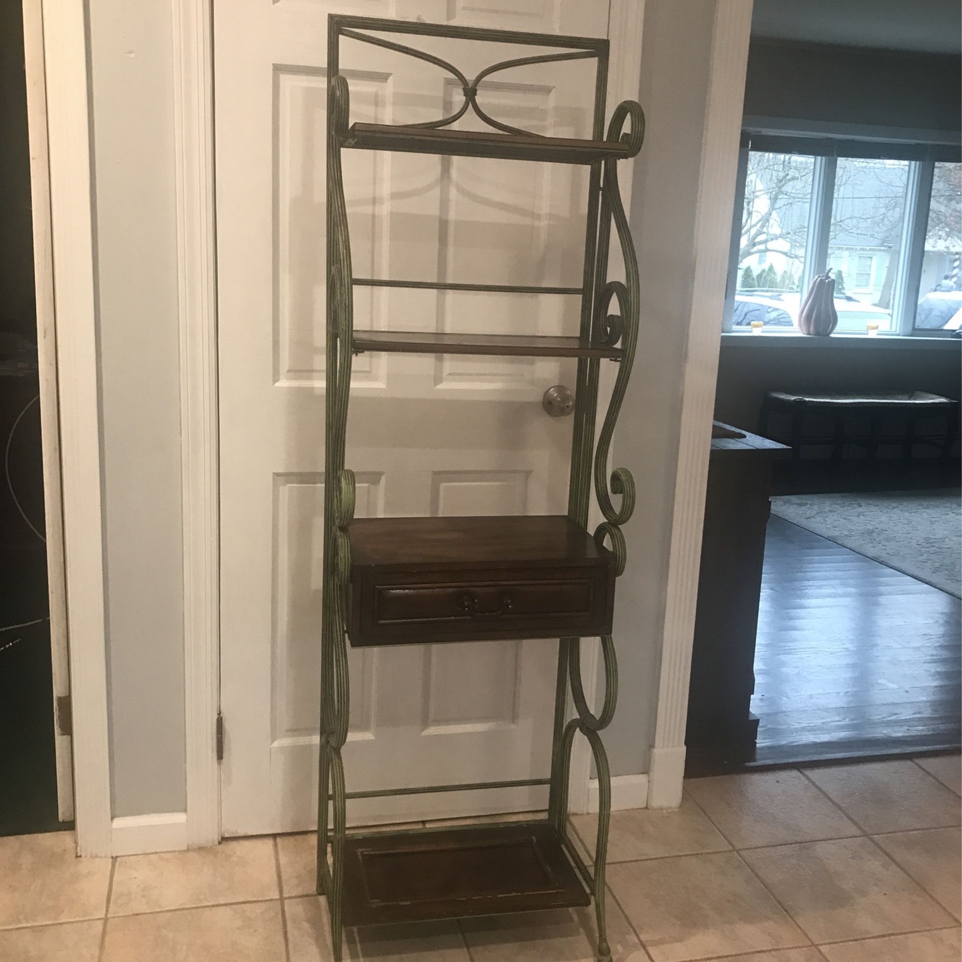 Bakers Rack / Shelf