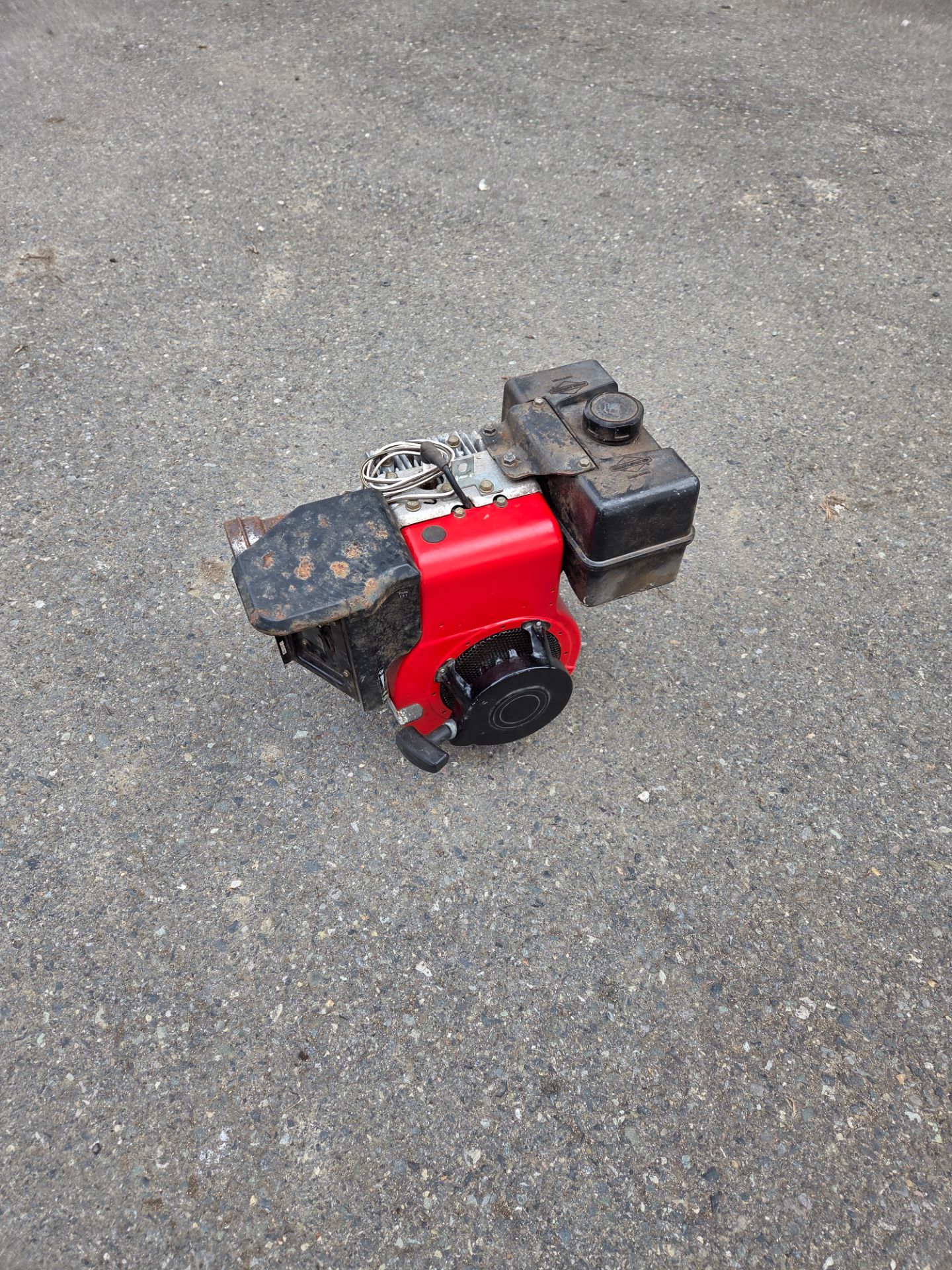 Briggs and Stratton 9hp/320cc engine