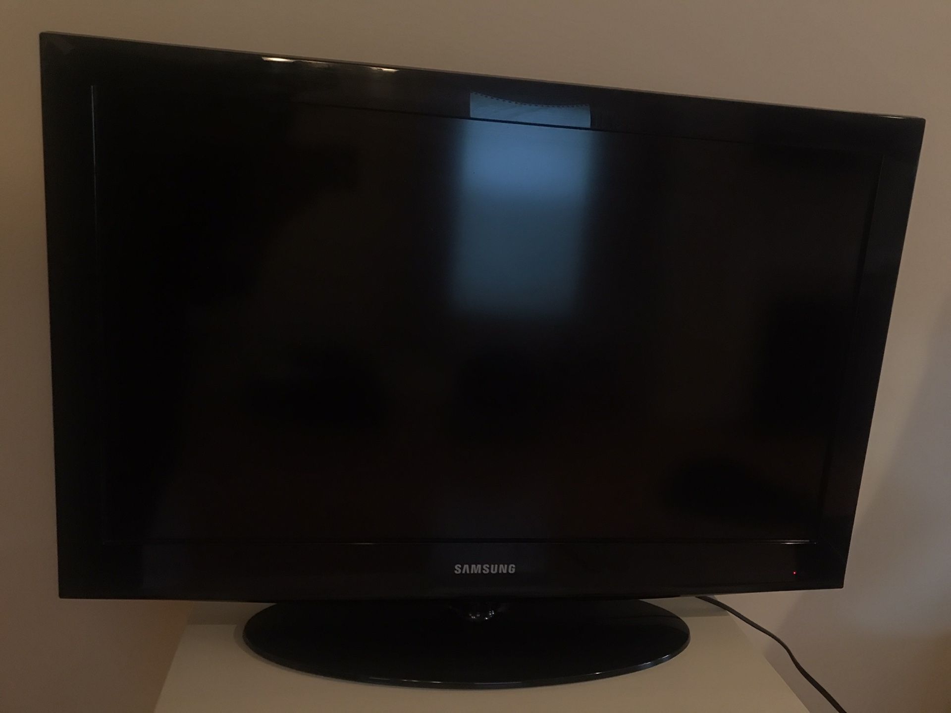 Samsung Widescreen LCD TV