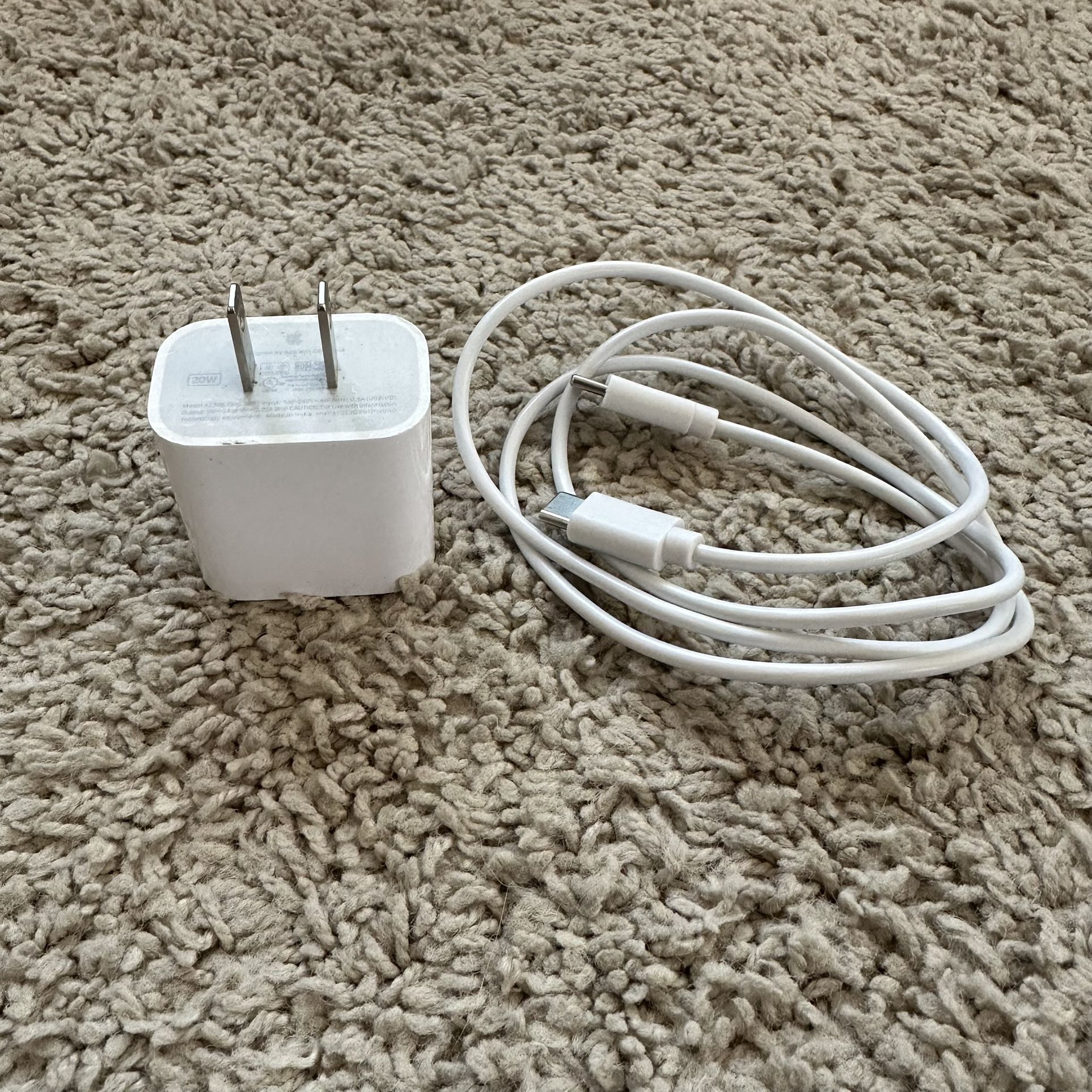 Apple 20W Adapter & Cable