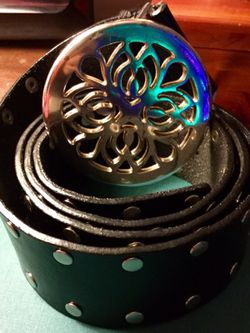 Calvin Klein belt w/large silver buckle, XL