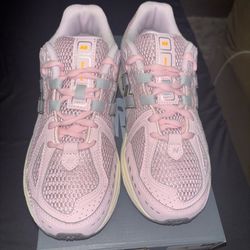 SZ 4Y/5.5W- New Balance 1906R (GS) Rose Sugar Ice