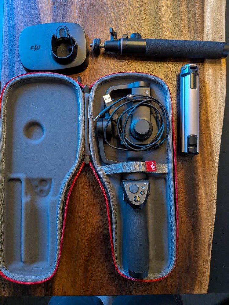 DJI Osmo Mobile Gimbal Steadicam. With All Accessories 