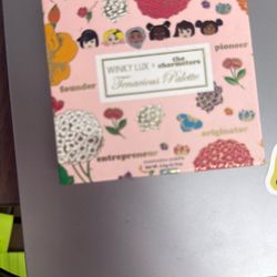 Winky lux THE CHARMSTER Eyeshadow palette 