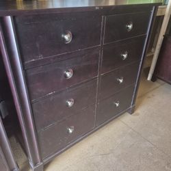 Dresser With Mirror 