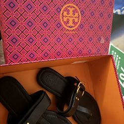 Tory Burch Flats Sandals