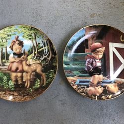 Decorative plates with hangers Hummel . Set of 2.