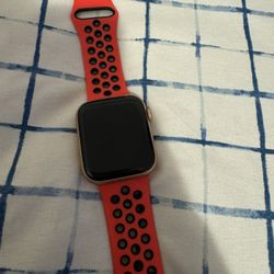 Apple Watch SE   44mm 