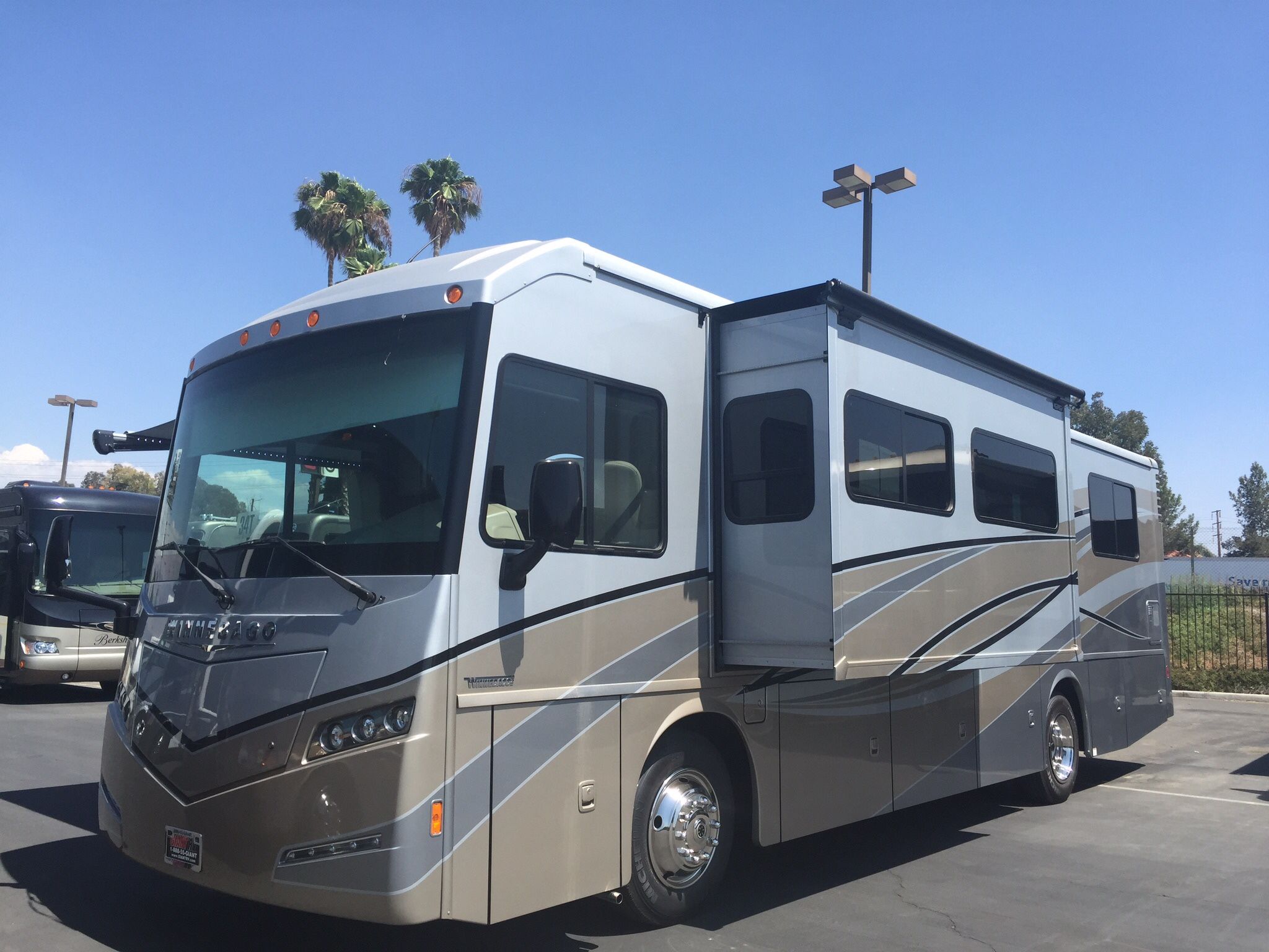 2017 Winnebago Forza