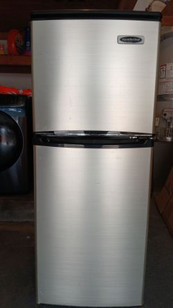 Refrigerator