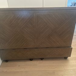 Convertible Queen Bed