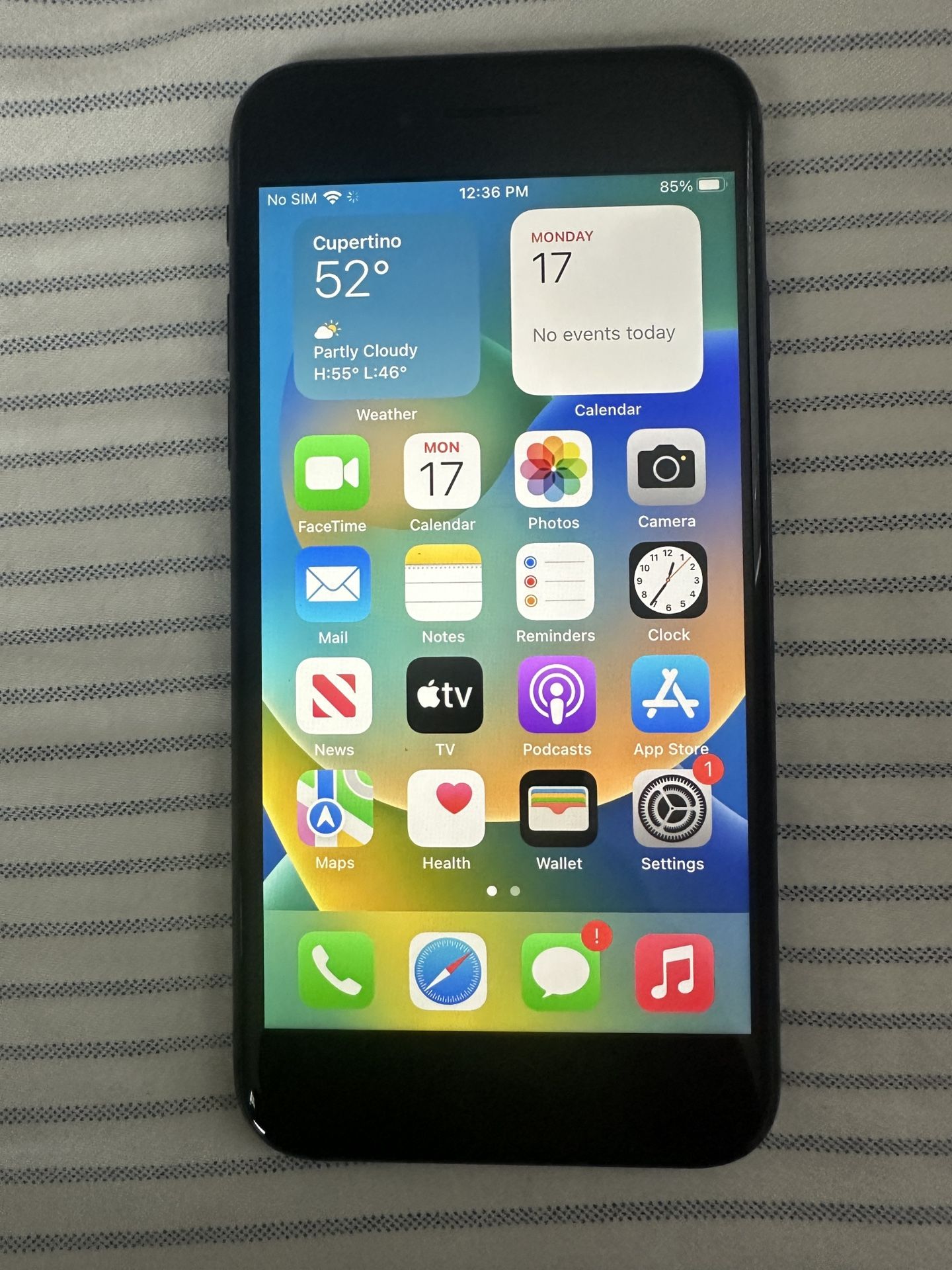 Apple iPhone 8, 64GB Unlocked