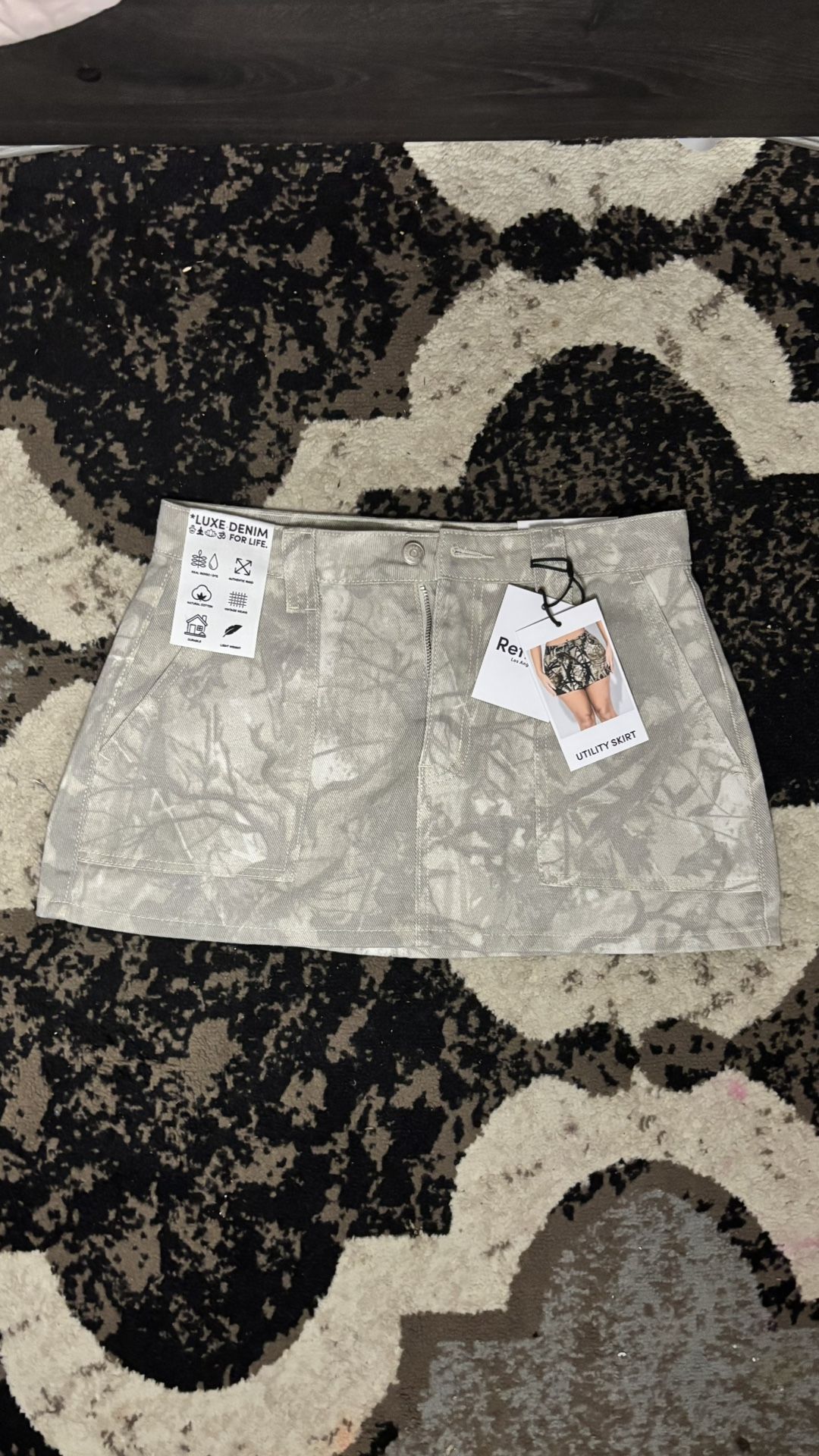 Low-Rise Camo Twill Mini Skirt size 5/27