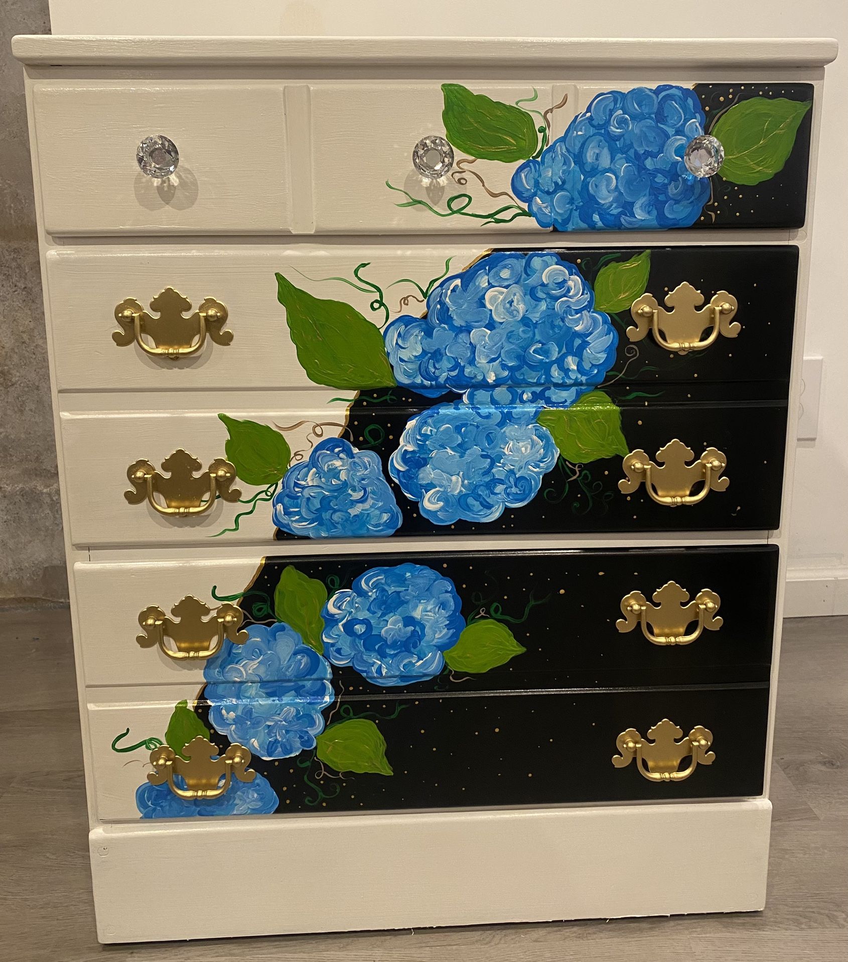 Beautiful Hand Painted Ethan Allen Dresser