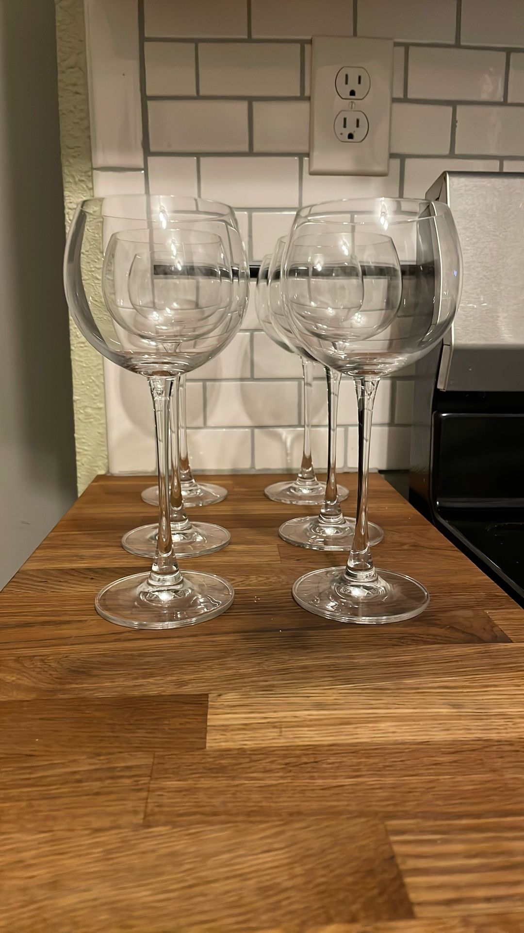6 Wine Glasses