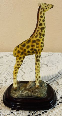 Giraffe decor