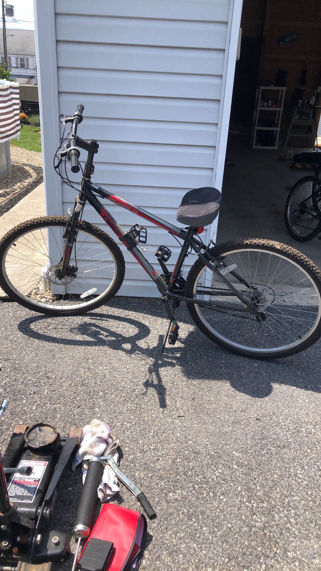 Men’s 29” Bike Backlash 1.0. Wide Seat