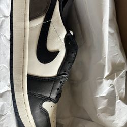 Jordan 1 Retro Low OG Mocha 