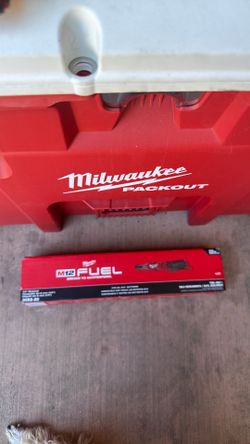 Milwaukee m12 fuel 1/4 Ratchet (NEW)