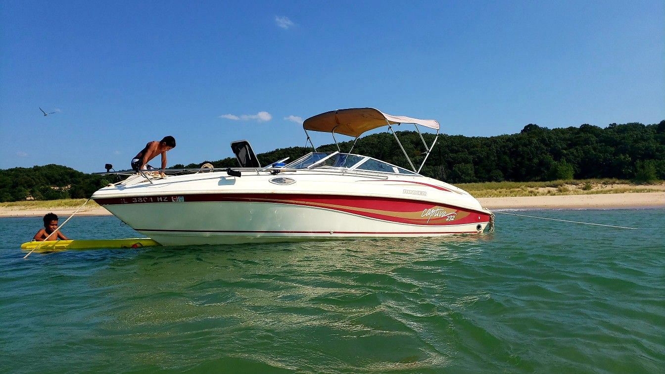 1996 Rinker Captiva 232 Boat