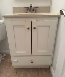 24 in. Single Sink White Bath Vanity with Brown Top, Open Shelf and 1 Drawer at the bottom, Assembled