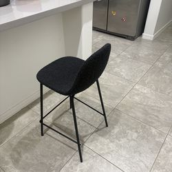 4 bar stools