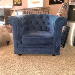 Vente-Unique/ Chesterfield Royal Blue Velour Armchair $125.00