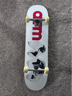 Complete Globe Skateboard