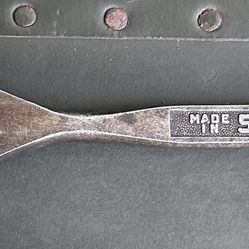 Vintage Plomb Pebble 3/8"  Ratchet Wrench 