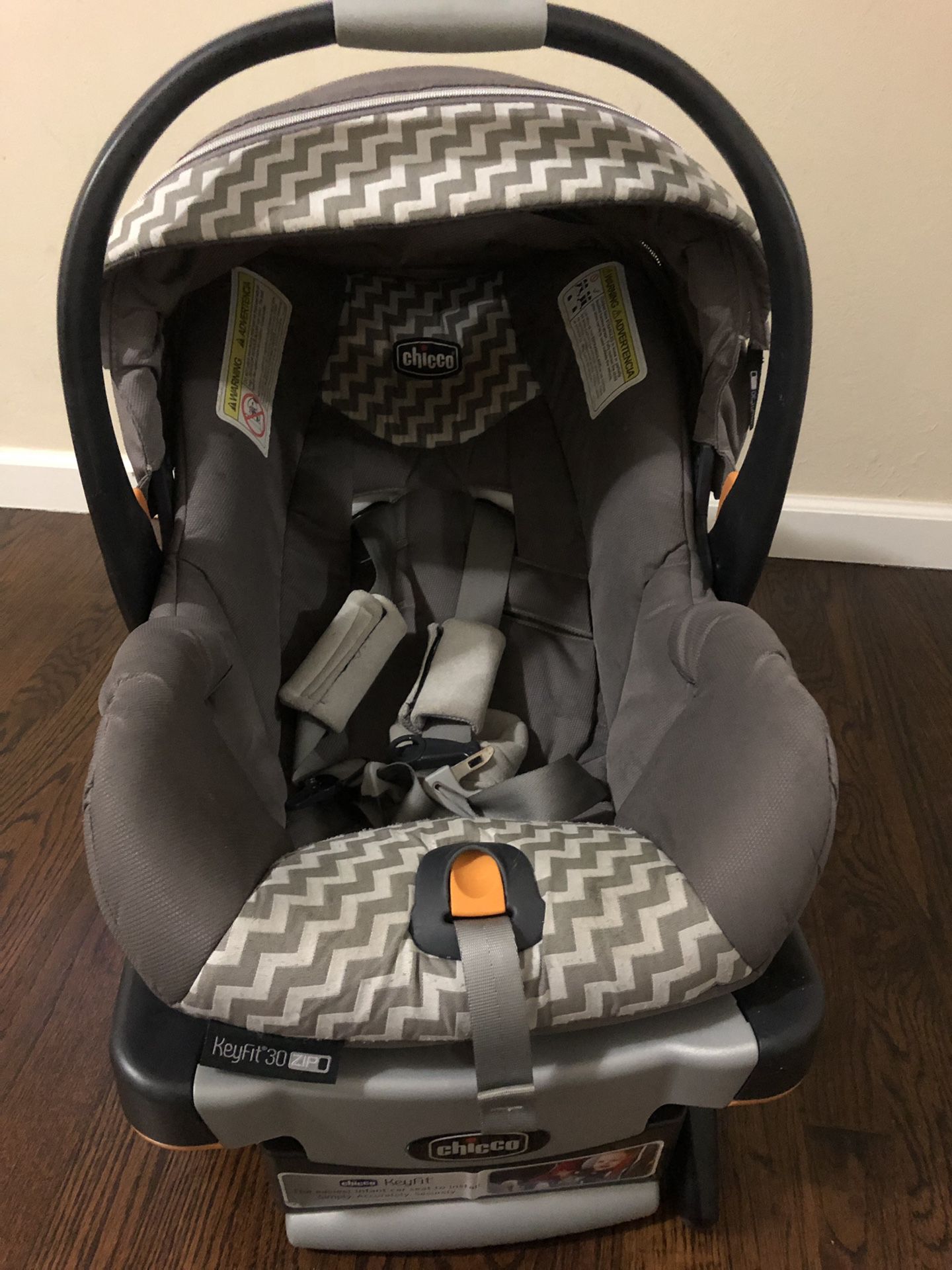 Chicco Keyfit 30 infant car seat