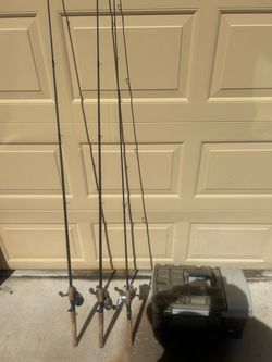 Fishing gear 3 rod & reels and a tackle box