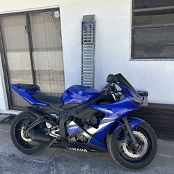 Yamaha R6