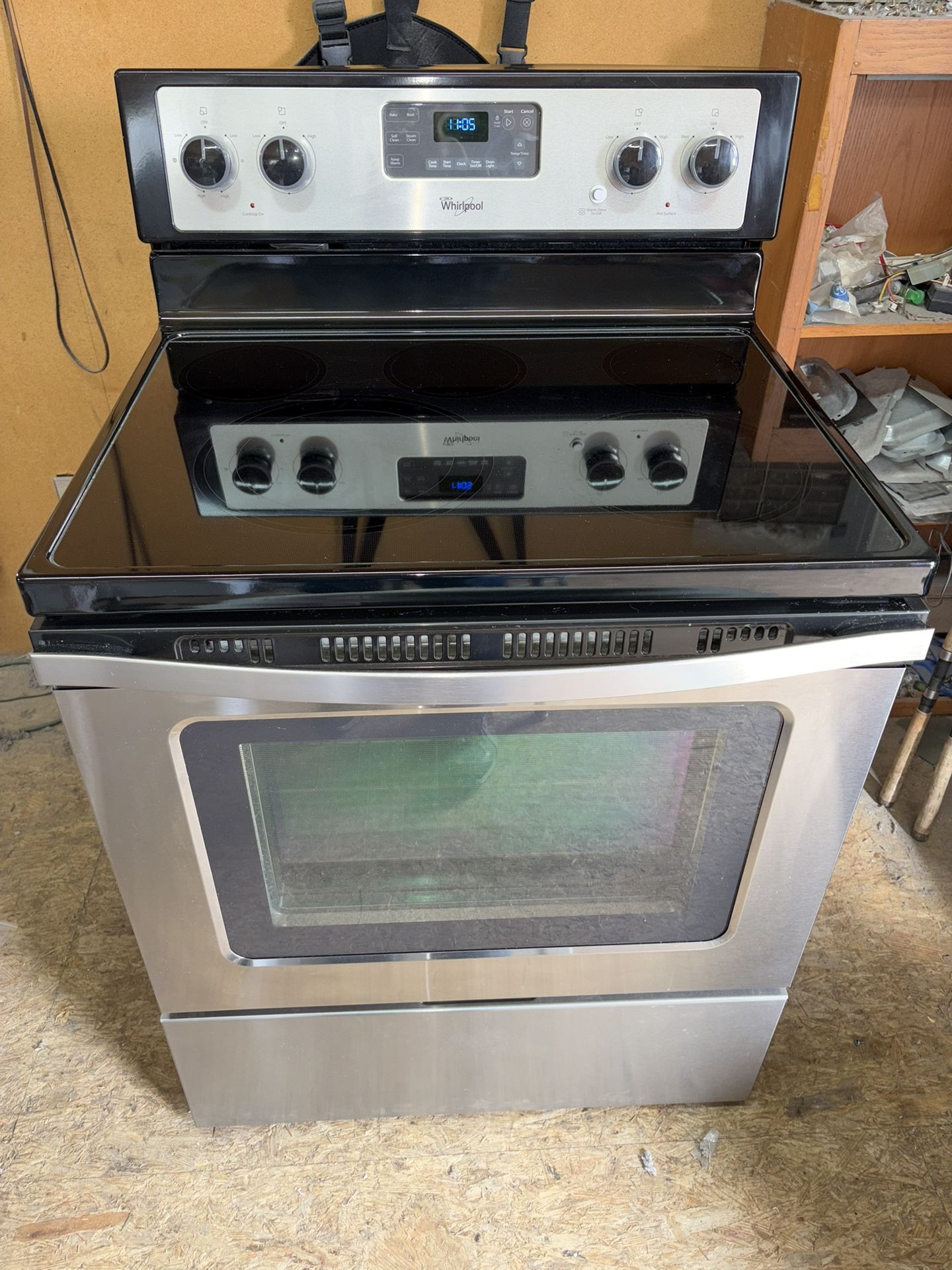 Whirlpool 5 Burner Smooth Surface Self Cleaning Range