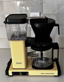 Moccamaster KBGV Select Coffee Maker — Butter Yellow, Recently Serviced by Moccamaster