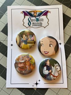 Snow White pin back button set