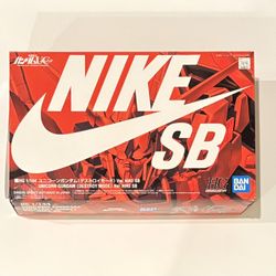 Nike SB x Bandai HG 1/144 Unicorn Gundam (Destroy Mode)