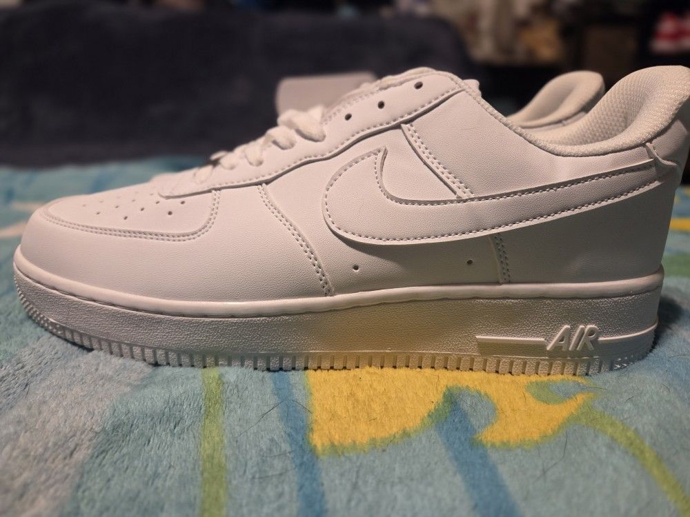 Nike Air Force 1 '07 Triple White Shoes Brand New Size 11