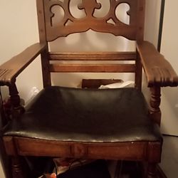 1967 Vintage antique Throne Chair