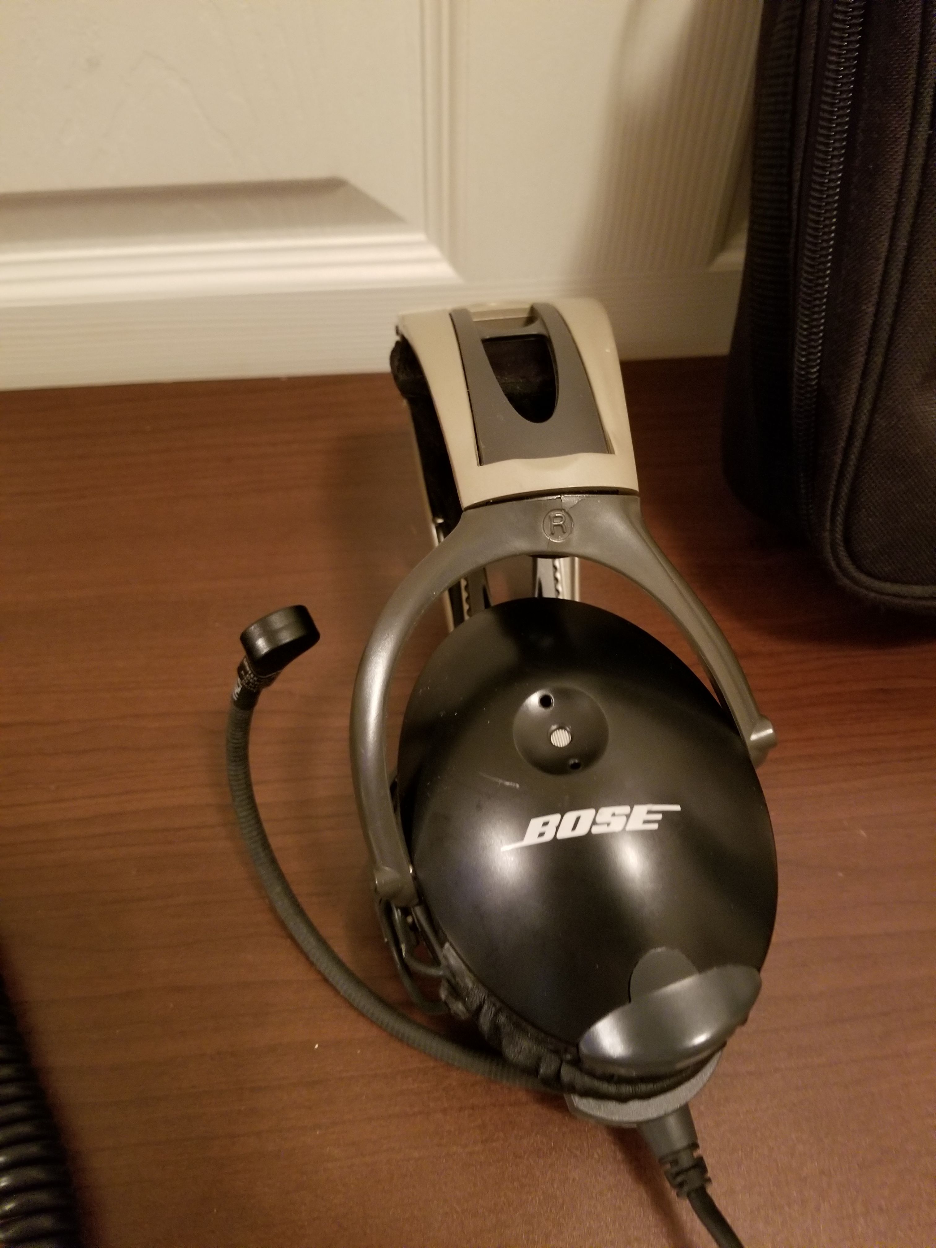 BOSE AVIATION HEADSET AHX3202 for Sale in Montgomery, AL OfferUp