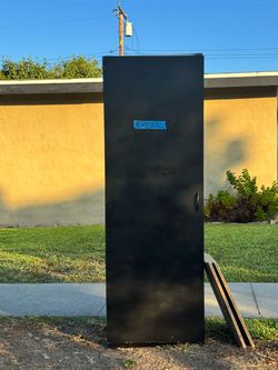 Free Cabinet