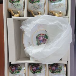 Porcelain Cup & Saucer Set Painted Design Gold Handles Six-Piece Service for 6
