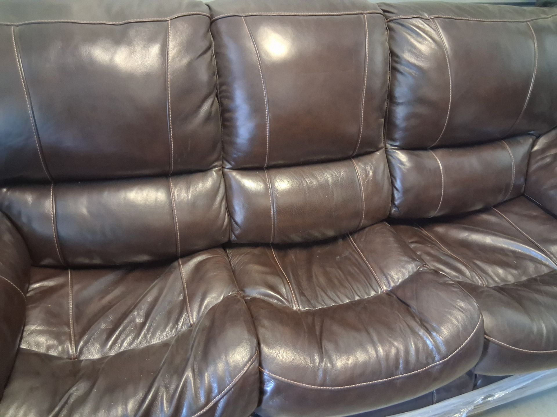 MenWah Leather Sleeper Sofa