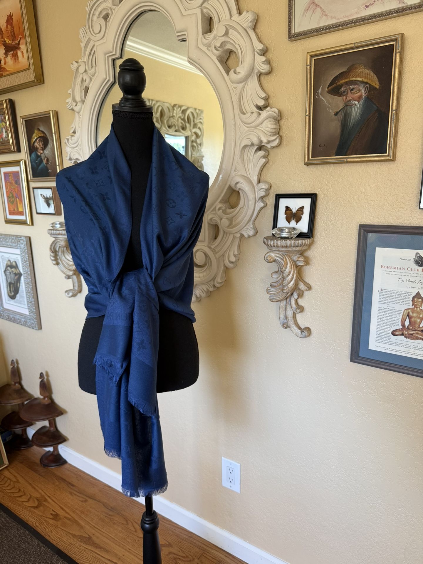 NWTs Louis Vuitton Midnight Blue Scarf Shawl Throw 