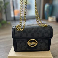Medium Black Bag 