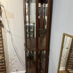 Wood corner showcase with glass shelves
