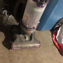 Bissel Power lifter Swivel Rewind Pet Vacuum 20$